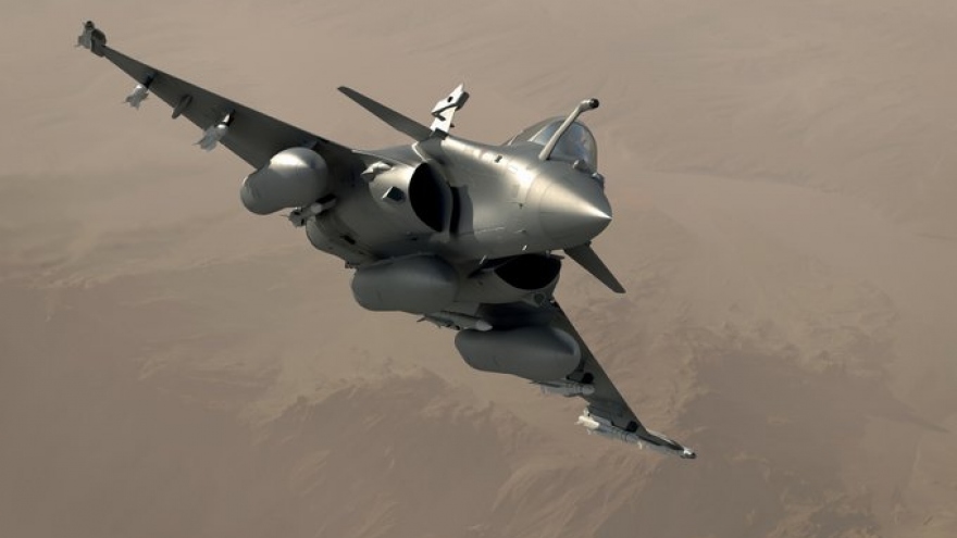 Pháp ký hợp đồng kỷ lục bán 80 máy bay chiến đấu Rafale cho UAE